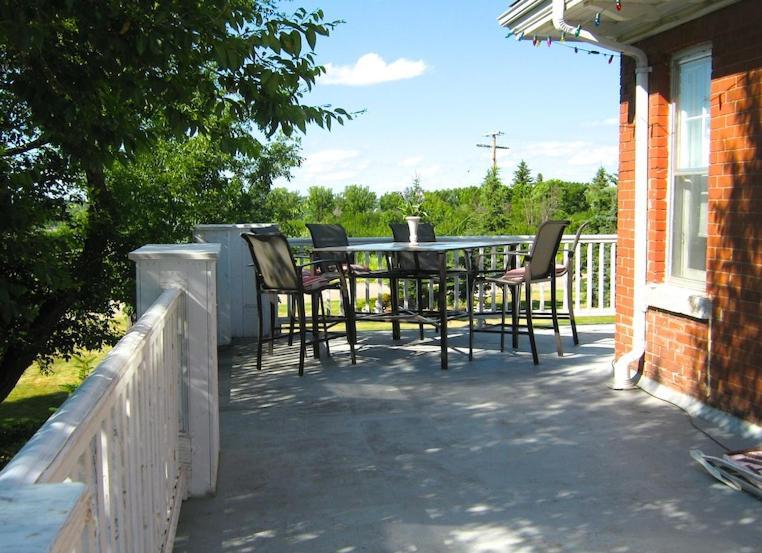 Wakamow Heights Bed And Breakfast Moose Jaw Dış mekan fotoğraf